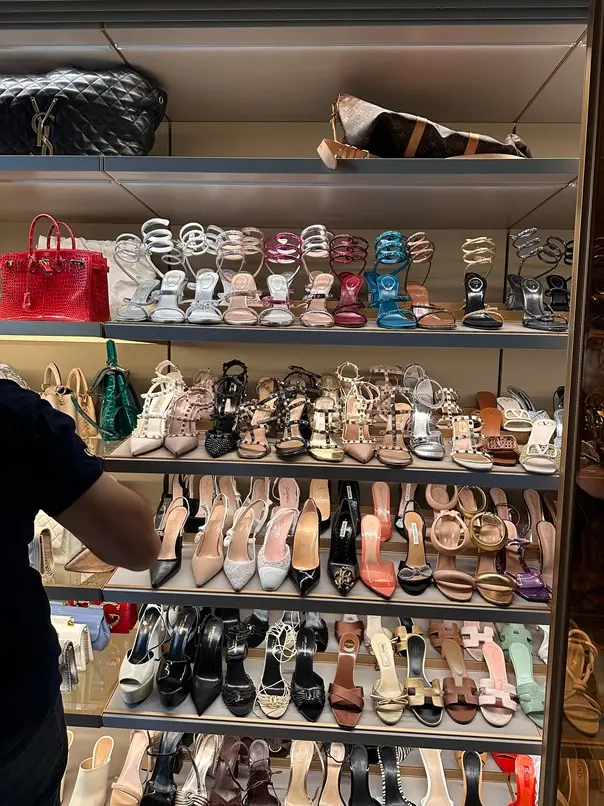 inss fraude apreensao caros closet sapatos
