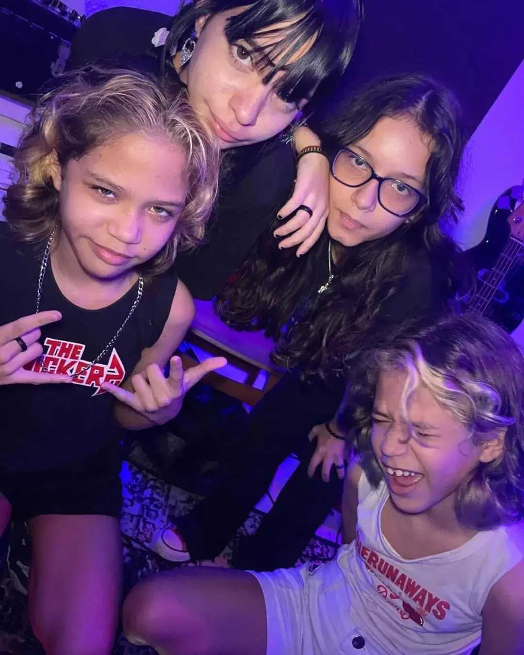 Formação d'As Caramelas: Sofia, Sophia e as gêmeas Gaia e Maya