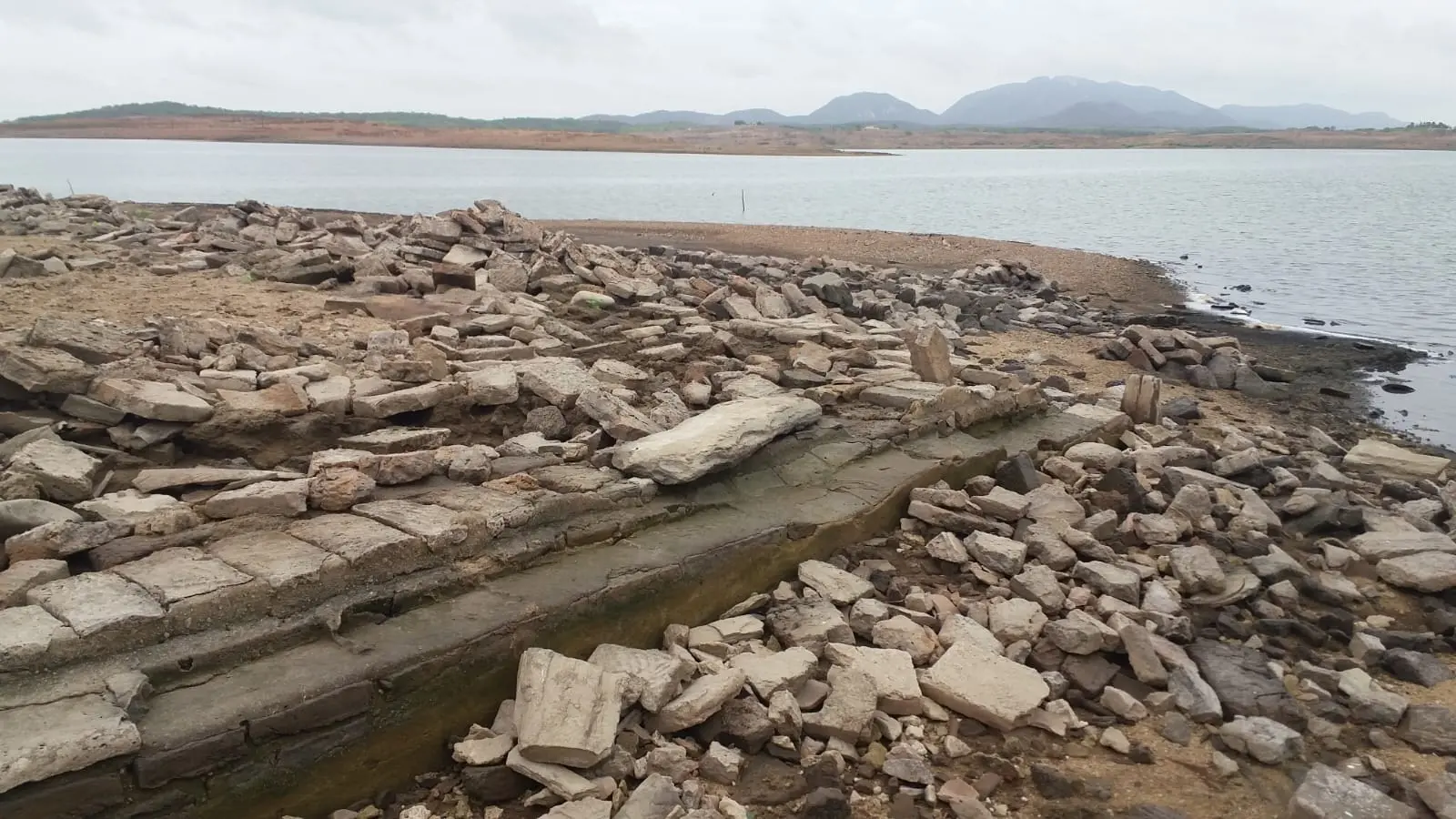 Ruínas da antiga vila Conceição do Buraco