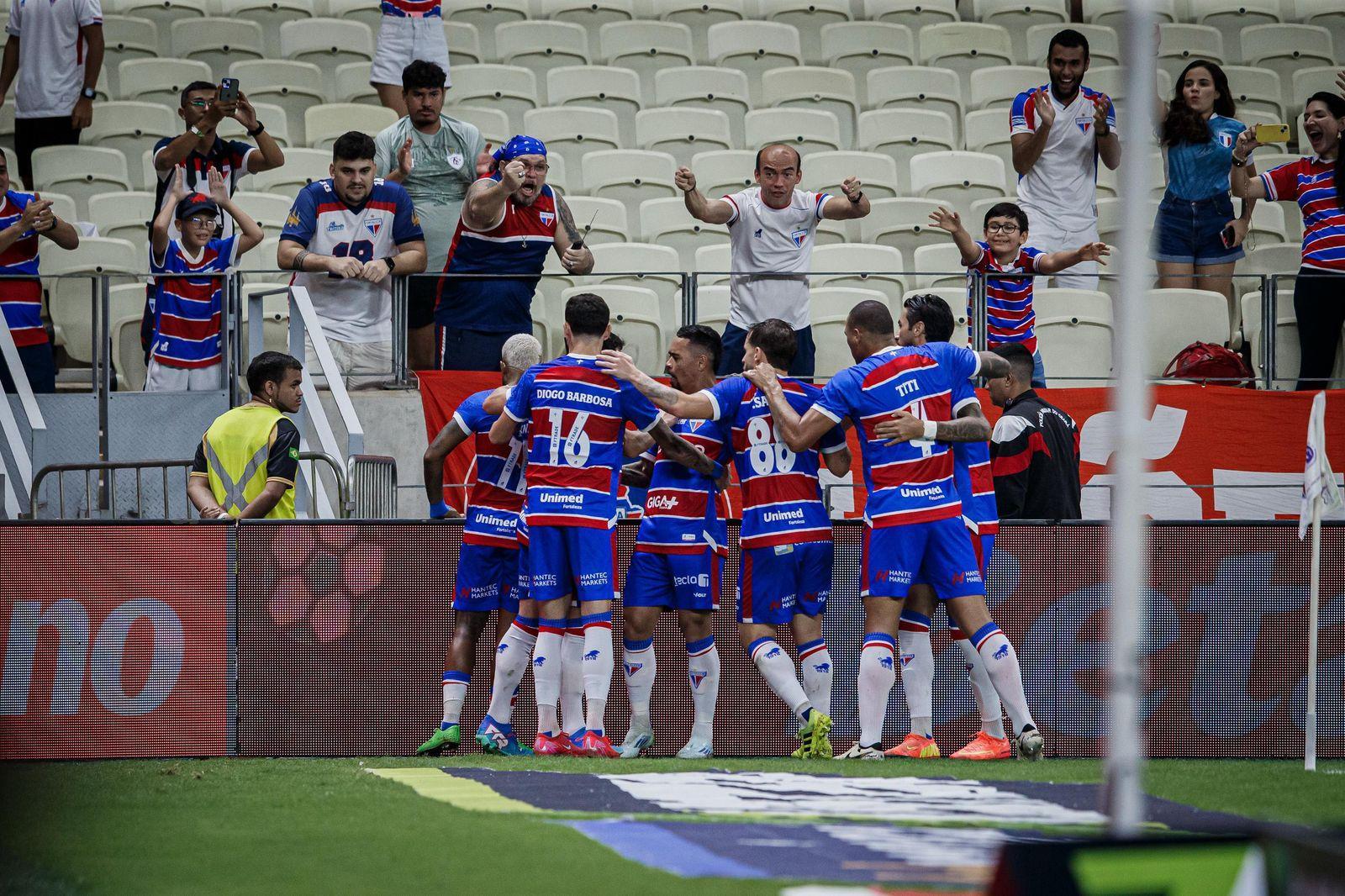 Foto de Fortaleza 2 a 0 Fluminense, na Arena Castelão.