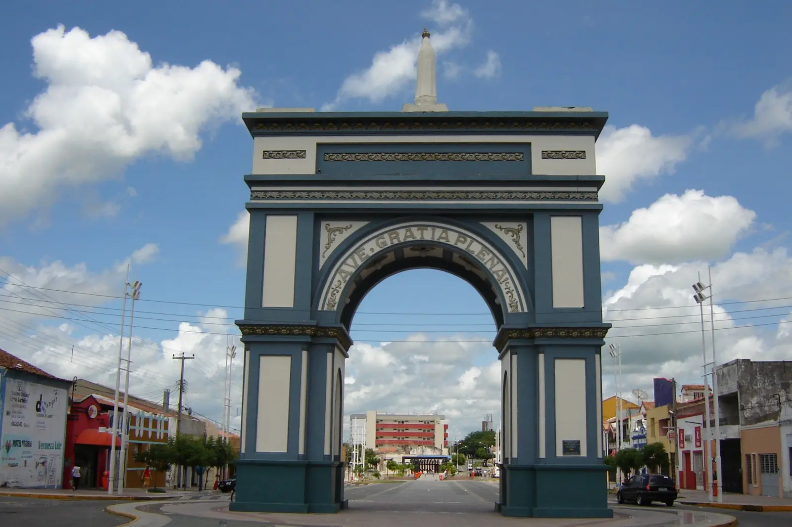 Vista do arco de Sobral, monumento ícone da cidade