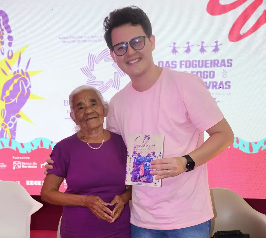 Maria Toinha e Marcos Andrade, avó e neto, autores de livros sobre umbanda e memórias no Ceará