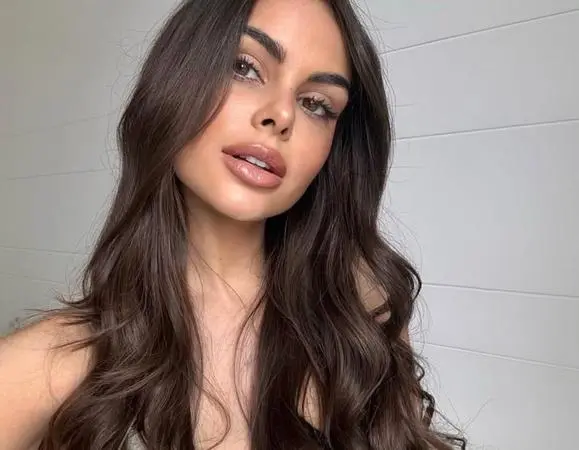 Amanda é mãe de Helena, de 10 meses