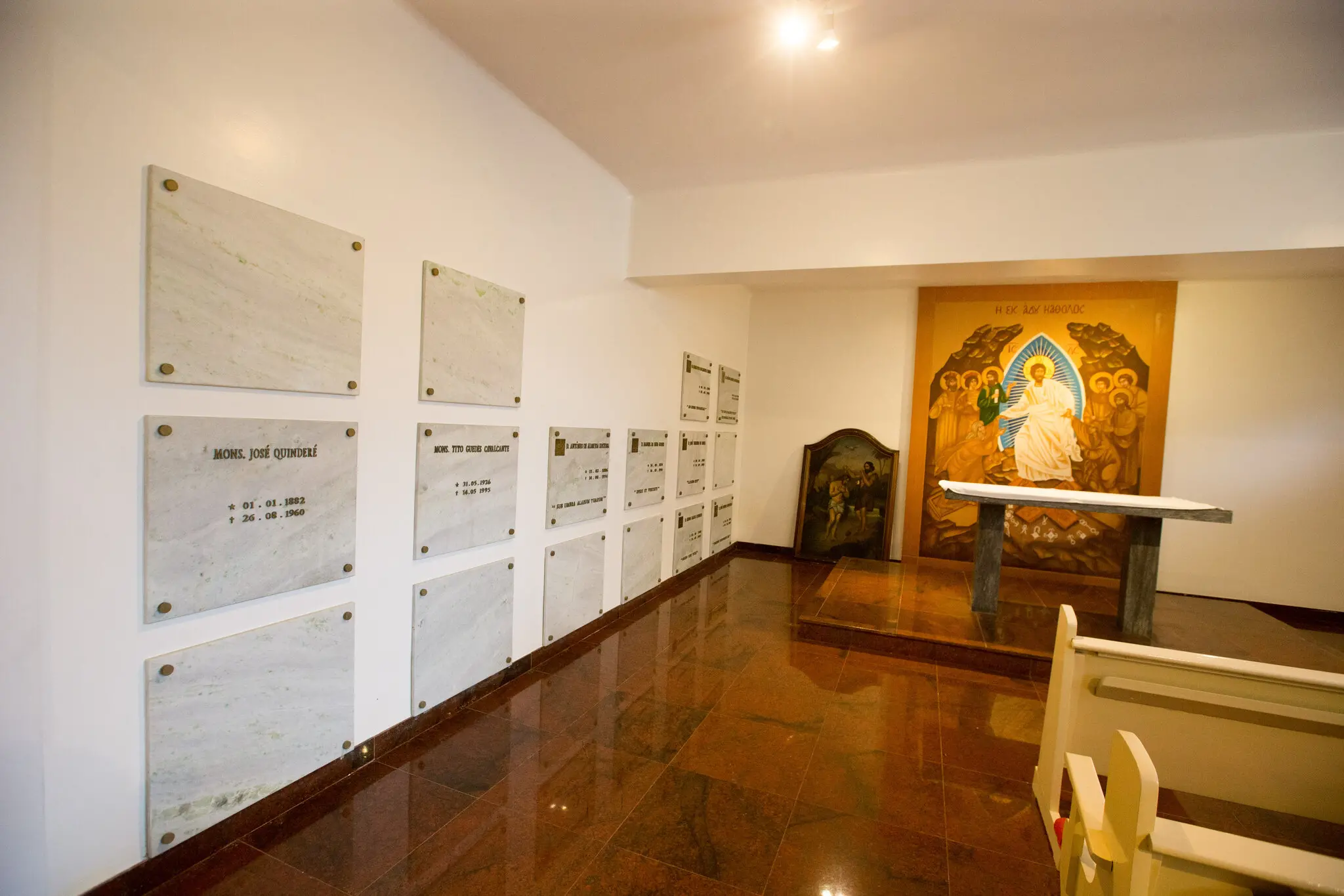 Local da Catedral onde estão sepultados bispos