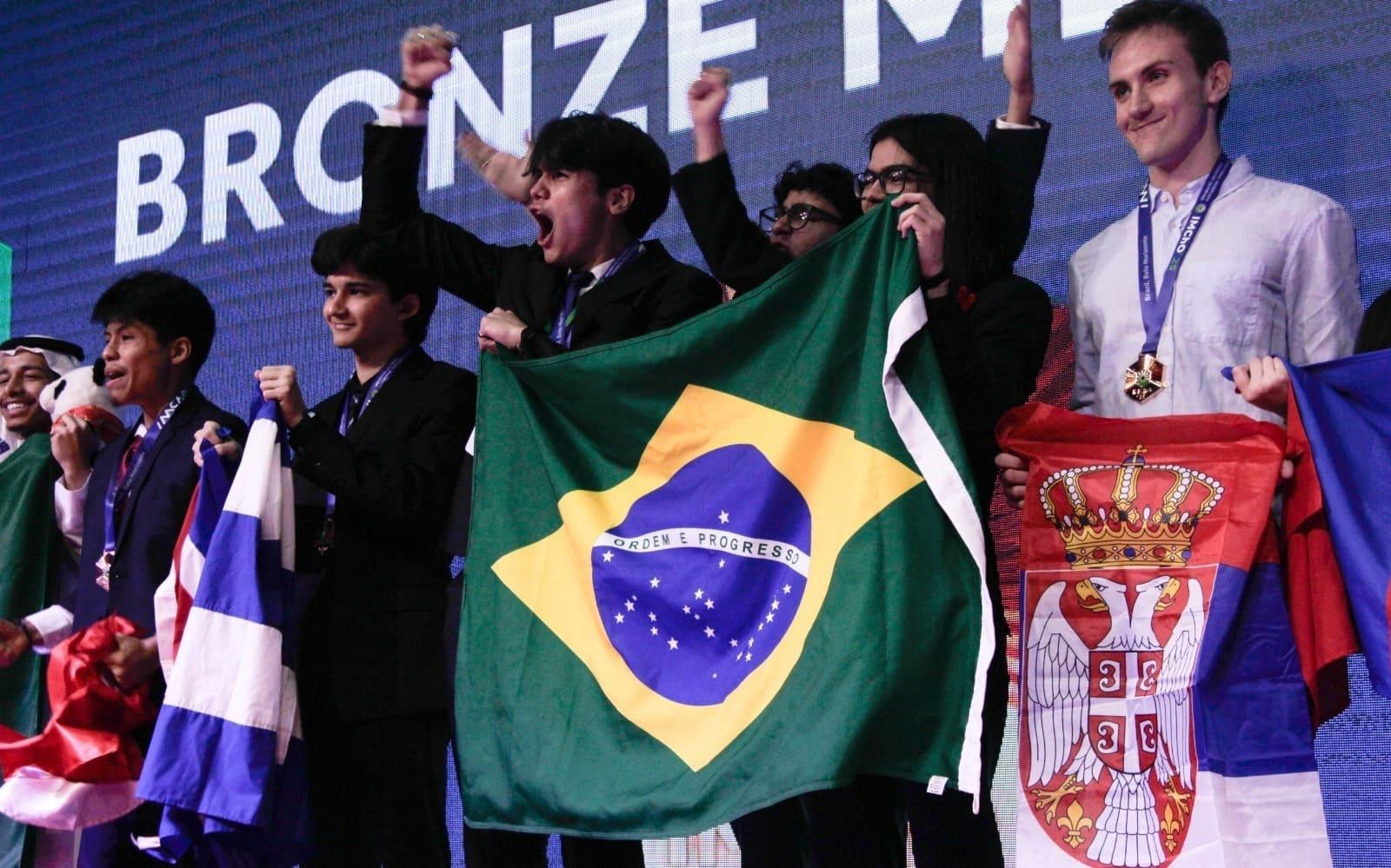 Estudantes cearenses conquistam prêmios na Olimpíada Internacional de Química