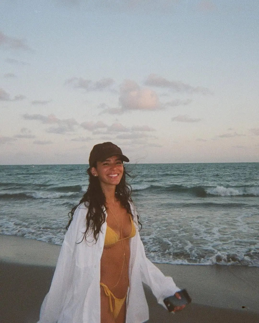 Bruna Marquezine curtiu post que criticava Virgínia