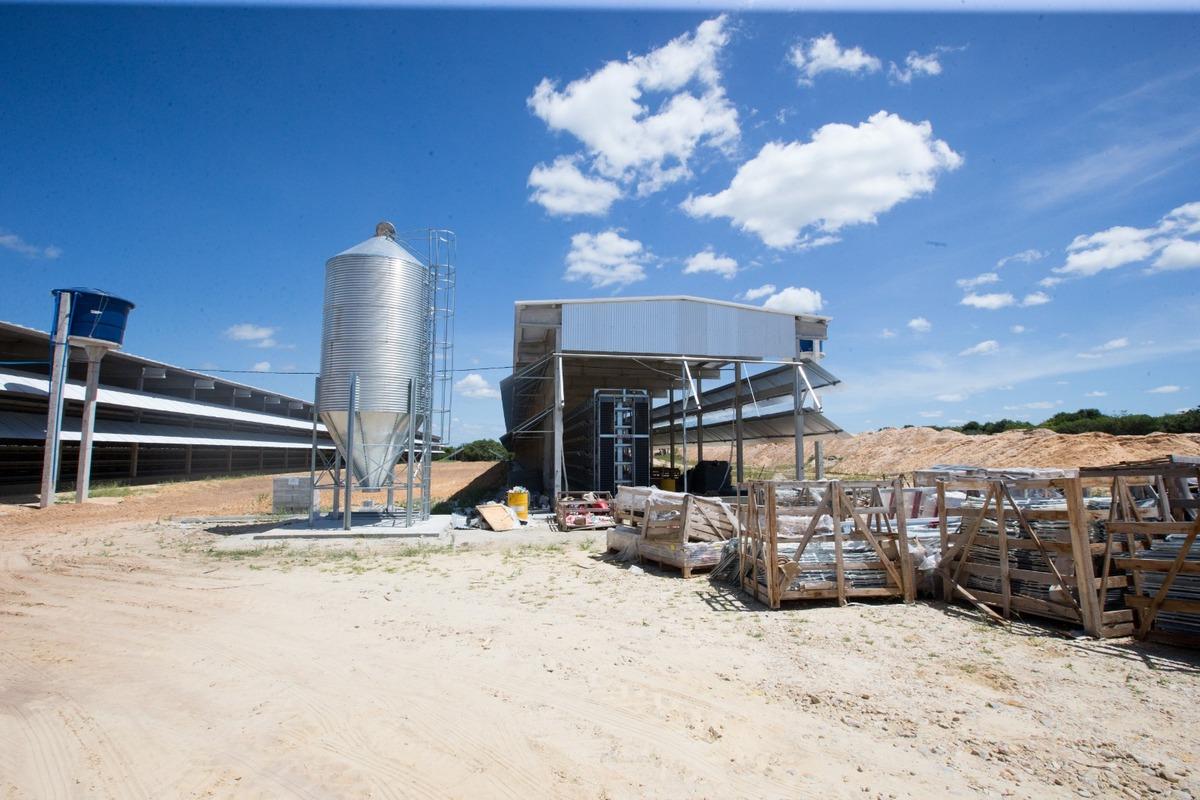 Mostra obra nas instalações da empresa
