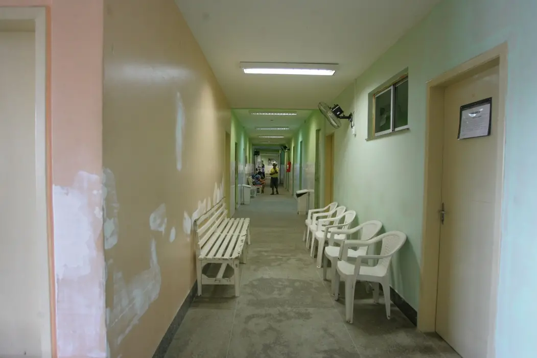 Corredor dentro do Hospital Nossa Senhora da Conceição
