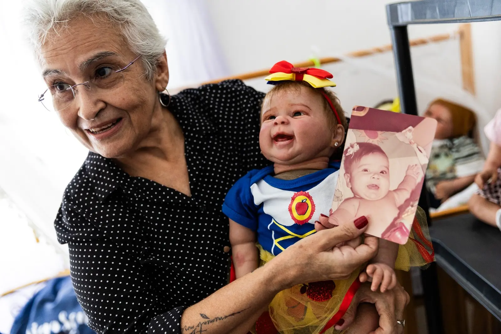 Boneco preferido é inspirado em Roberta, filha de Carolina