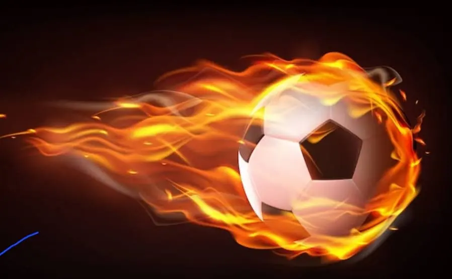 Foto de Bola de futebol pegando fogo