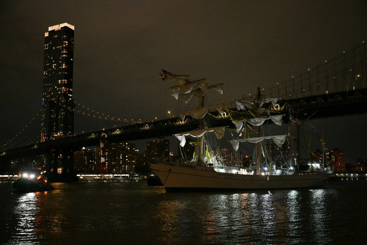 Mastro do barco era mais alto do que o vão da ponte