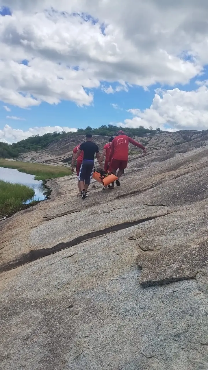 afogamento ceara vitima 2 bombeiros