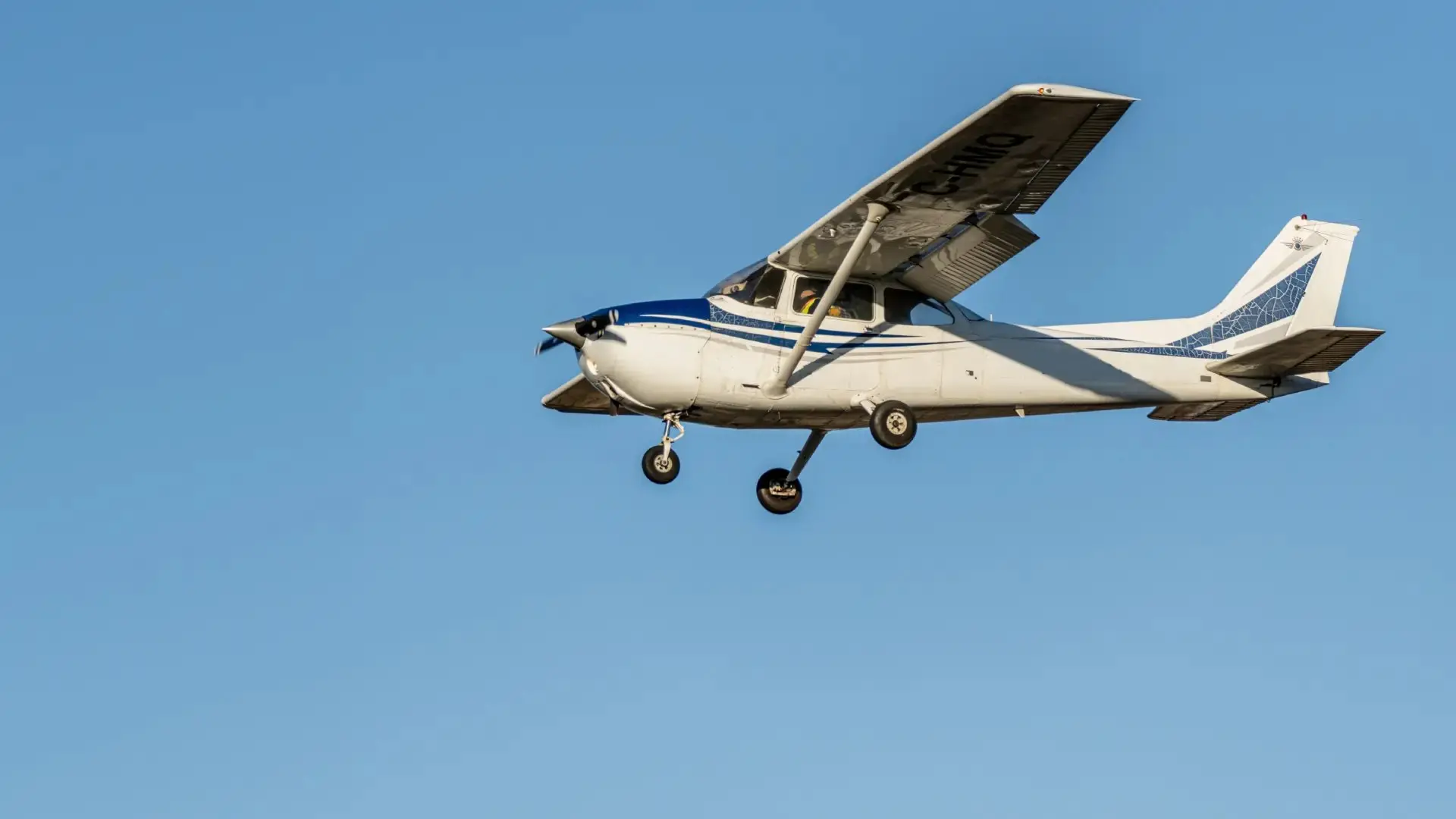 Avião Cessna 182