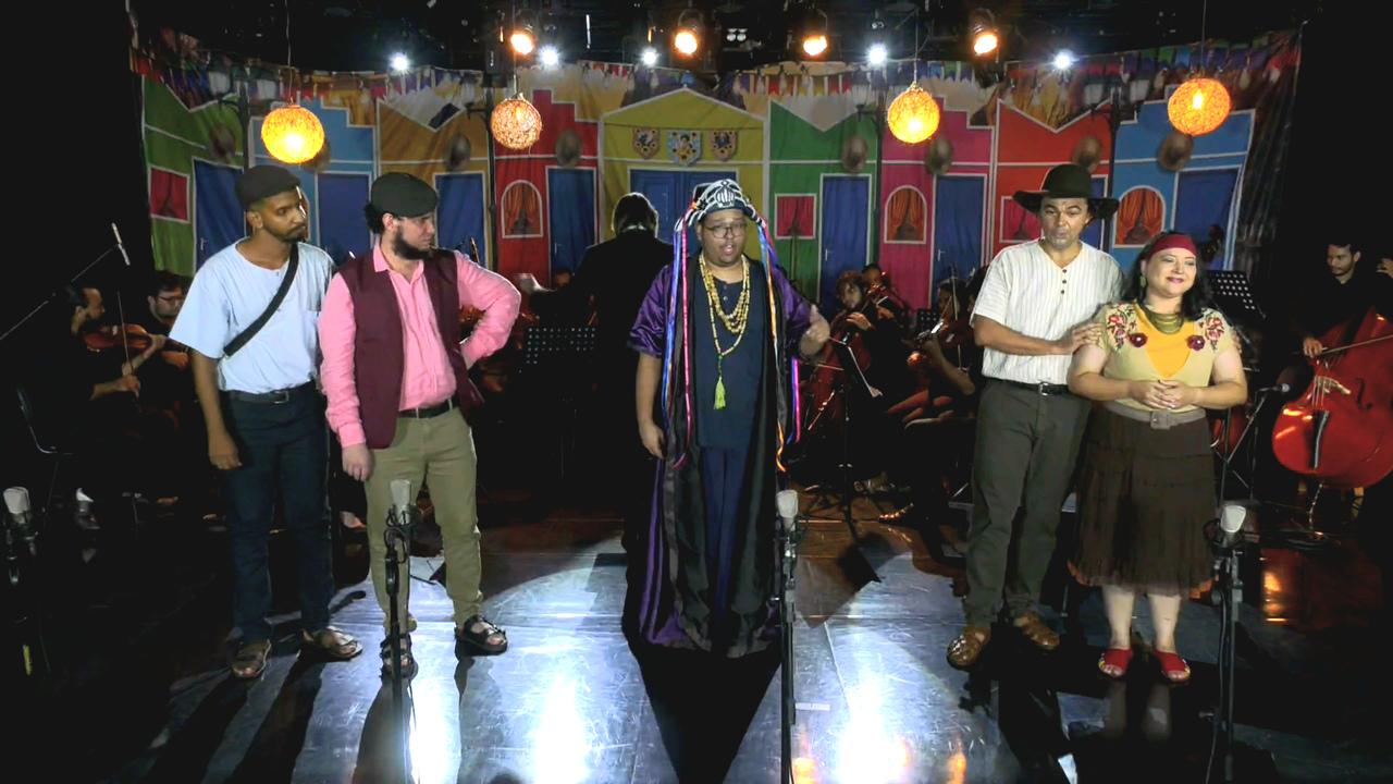 Elenco é formado por integrantes do coletivo Trupecantes - Companhia de Artes