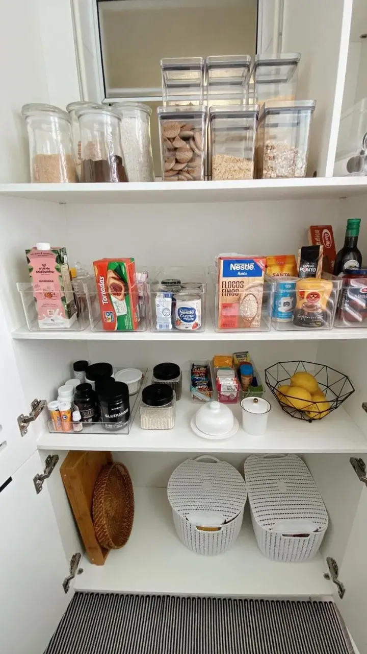 Potes de vidro são mais higiênicos e mantêm itens à vista