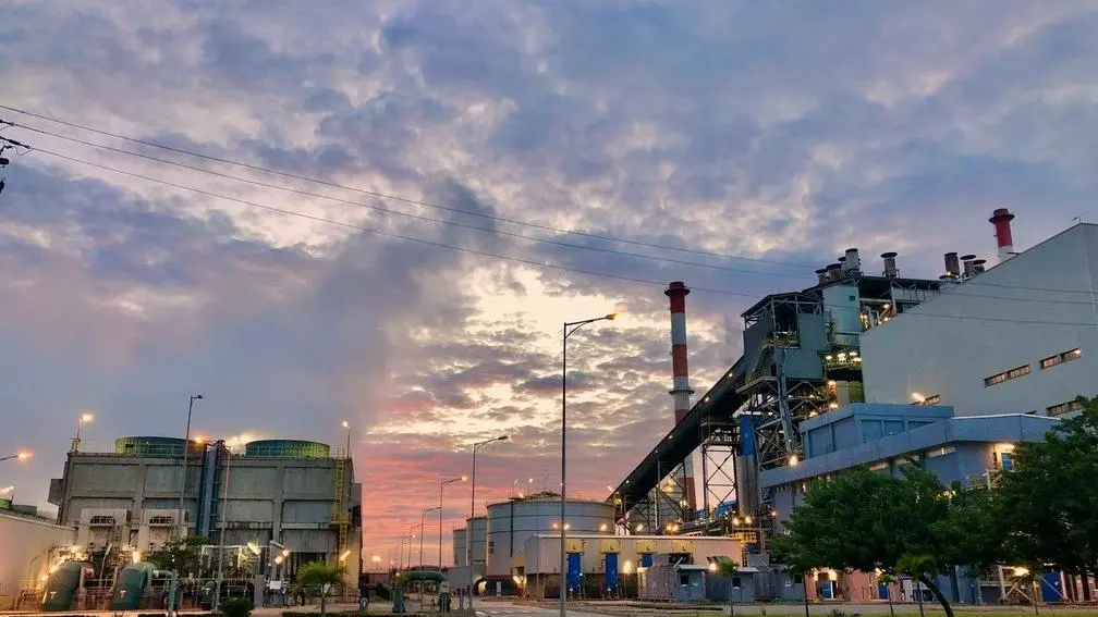 Foto que contém a usina termelétrica Energia Pecém, localizada no Complexo Industrial e Portuário do Pecém