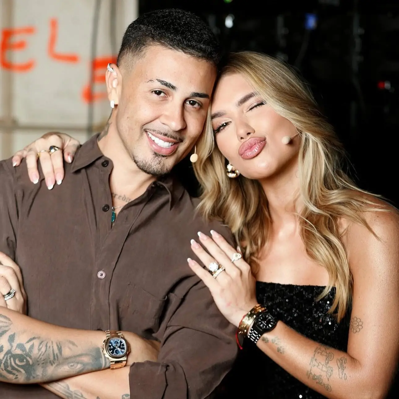 Carlinhos Maia e Virgínia Fonseca posam para fotos juntos