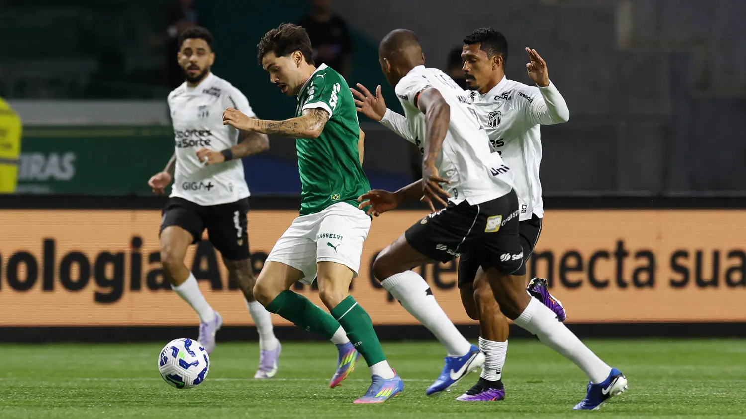 Foto do jogo em que o Ceará foi eliminado pelo Palmeiras nesta quinta-feira (22) na terceira fase da Copa do Brasil 2025