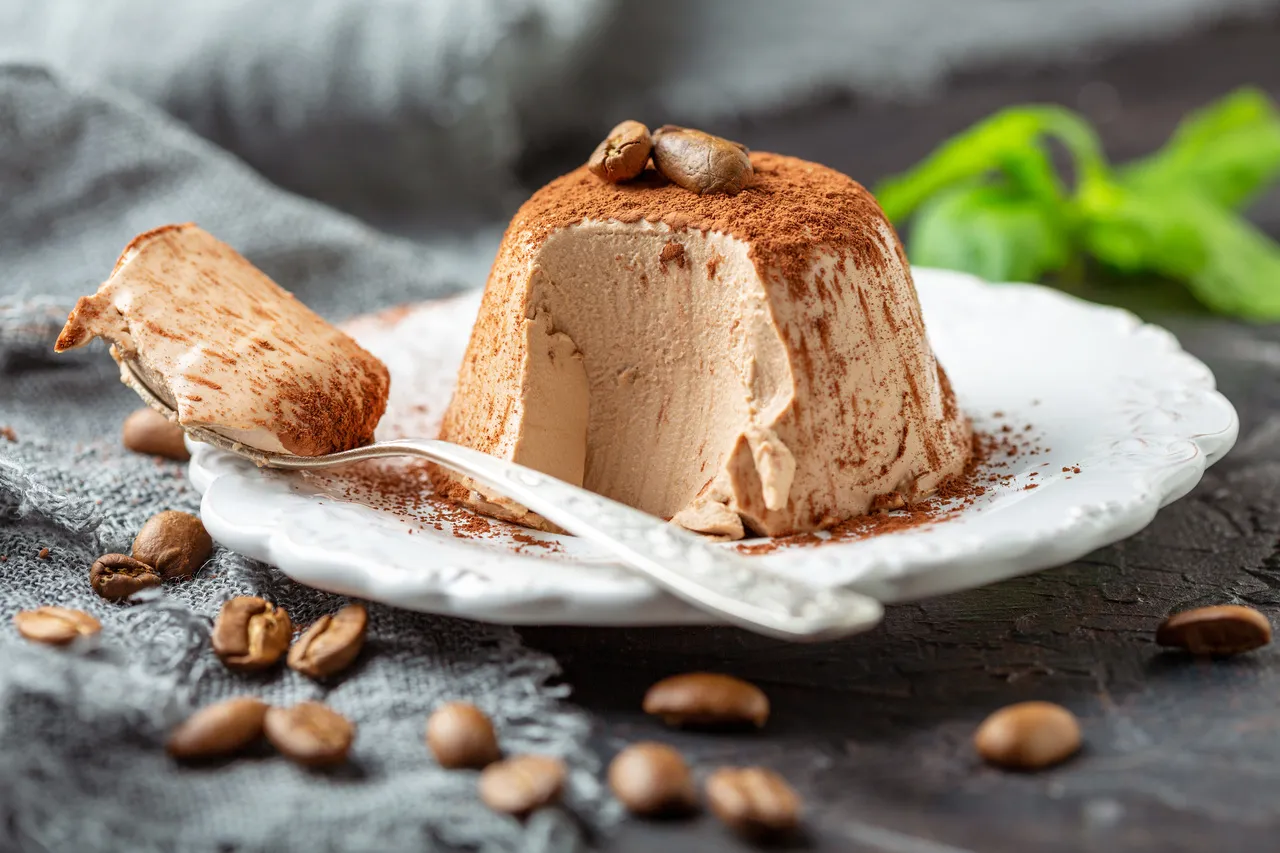 Gelatina em pó incolor e sem sabor garante a firmeza da sobremesa