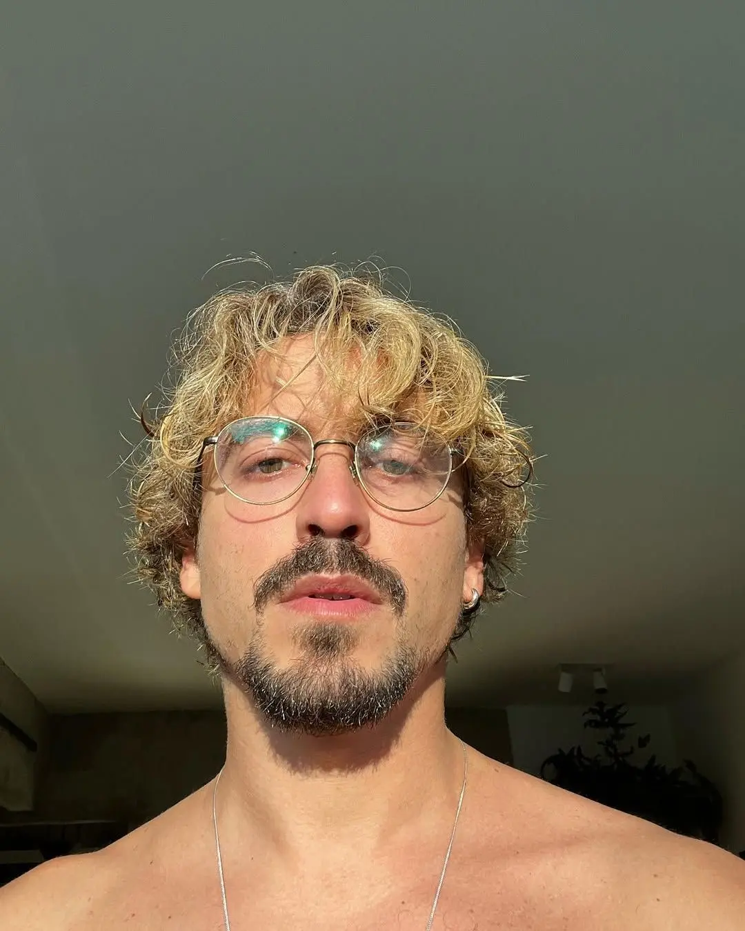 Jesuíta Barbosa revelou já ter sonhado com Cauã Reymond