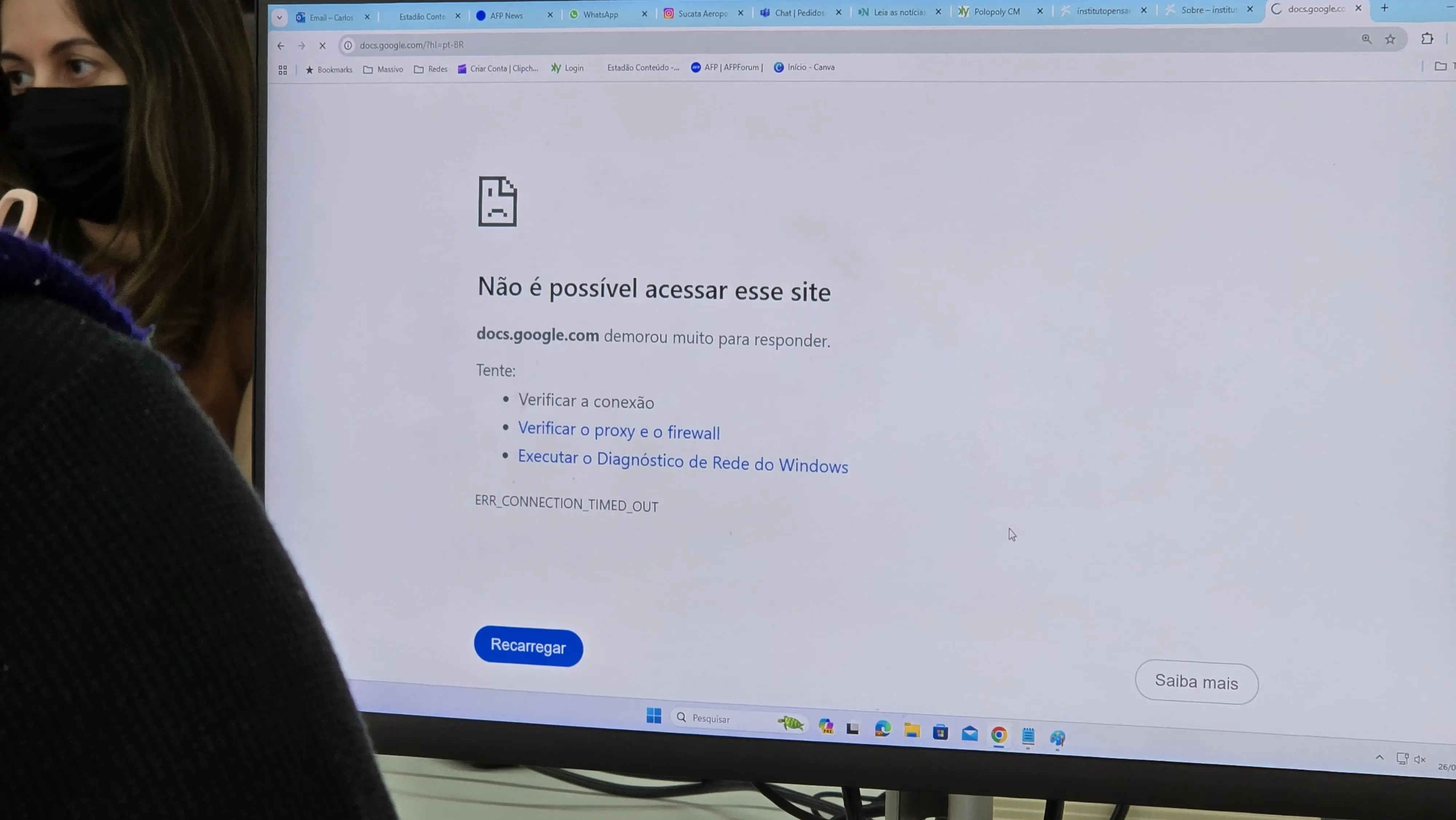 Tela de computador exibindo uma mensagem de erro do navegador Google Chrome, informando que não é possível acessar o site 