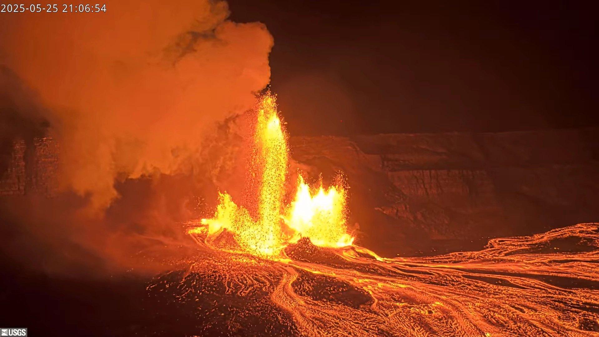 Imagens reais do vulcão Kilauea em erupção no Havaí