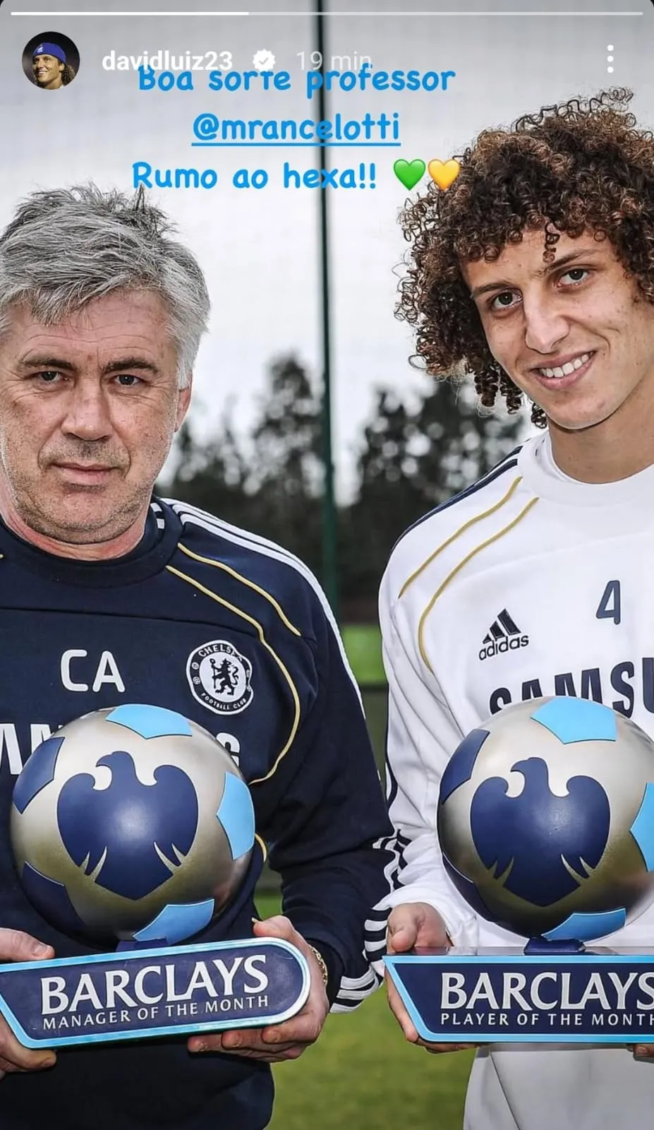 Ancelotti quando treinou David Luiz no Chelsea.