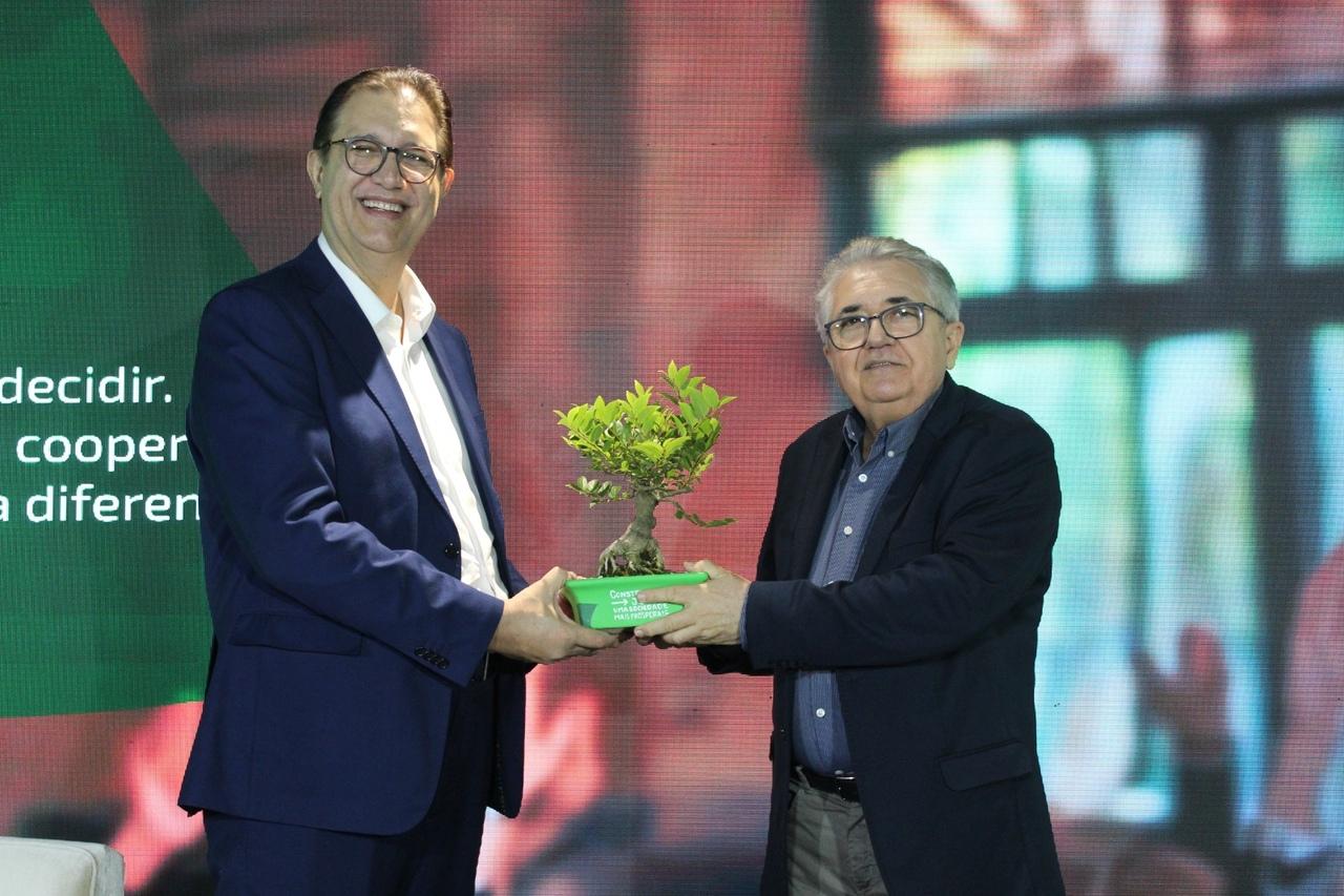 Glauco Kleming e Hegel Nóbrega Sicredi