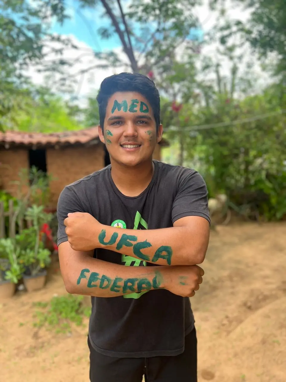 Imagem de estudante aprovado em medicina na Universidade Federal do Cariri