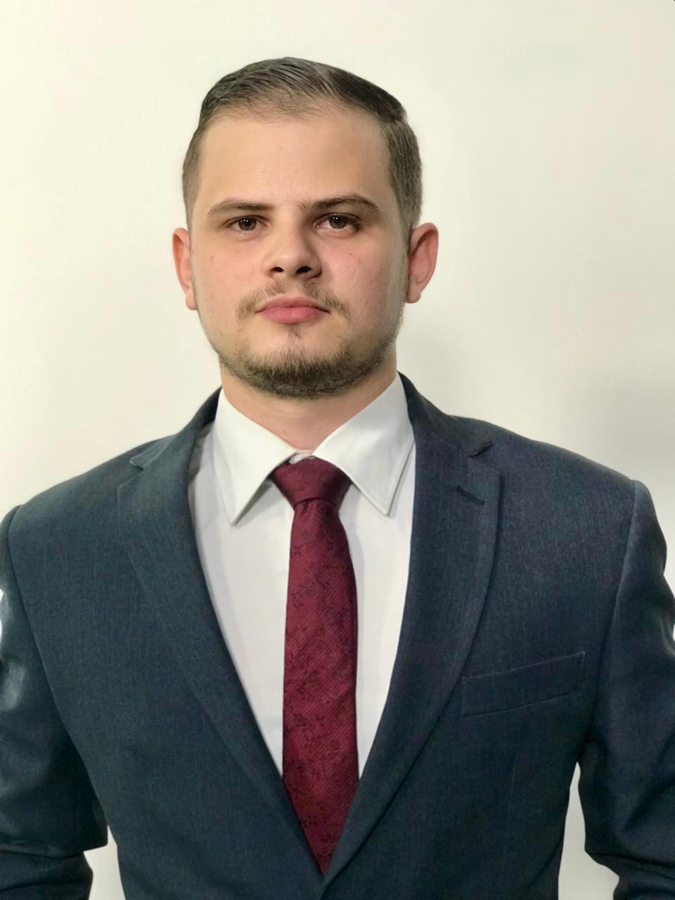 Maikon Cavalcante é advogado