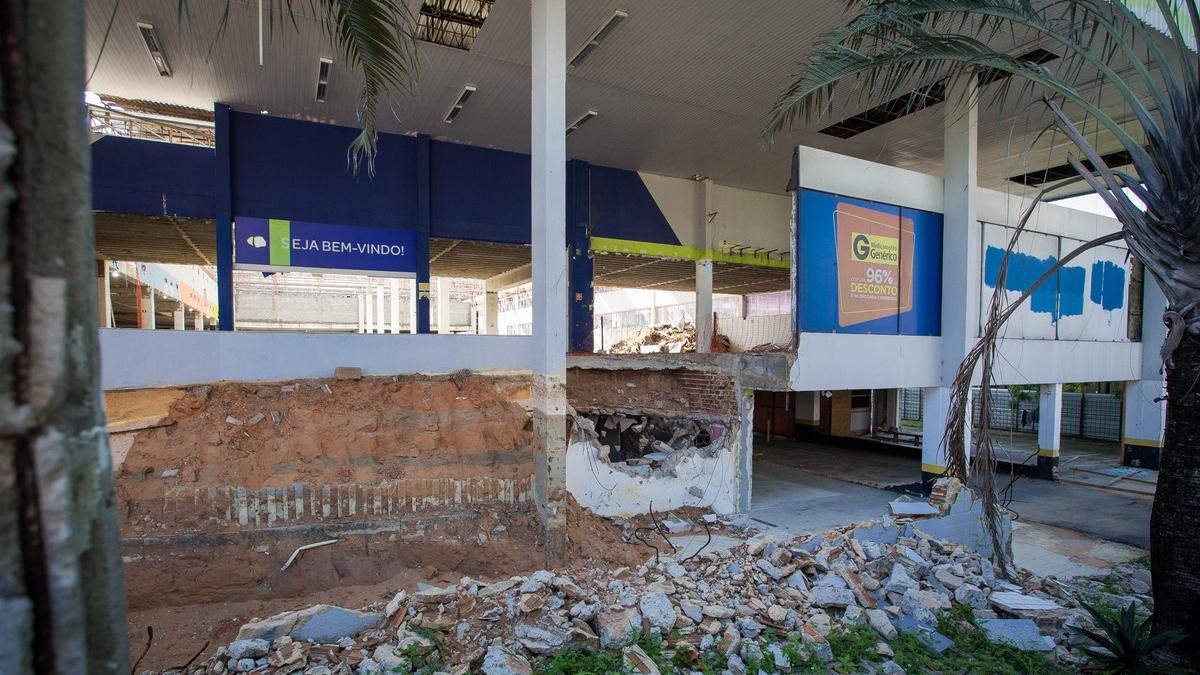Obras do Hiper Mateus, ainda em construção na Aldeota
