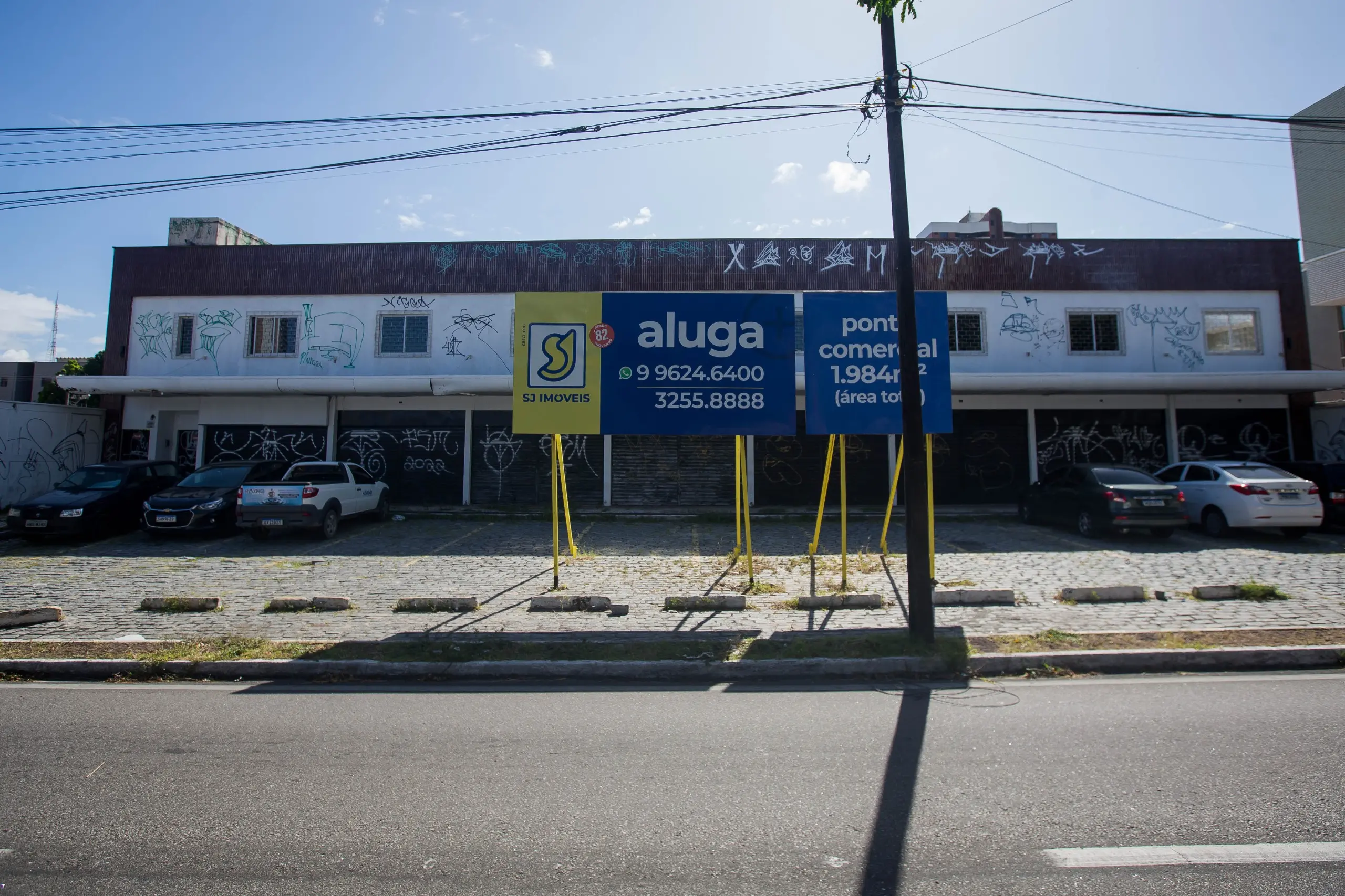 Strip mall para aluguel na avenida Barão de Studart