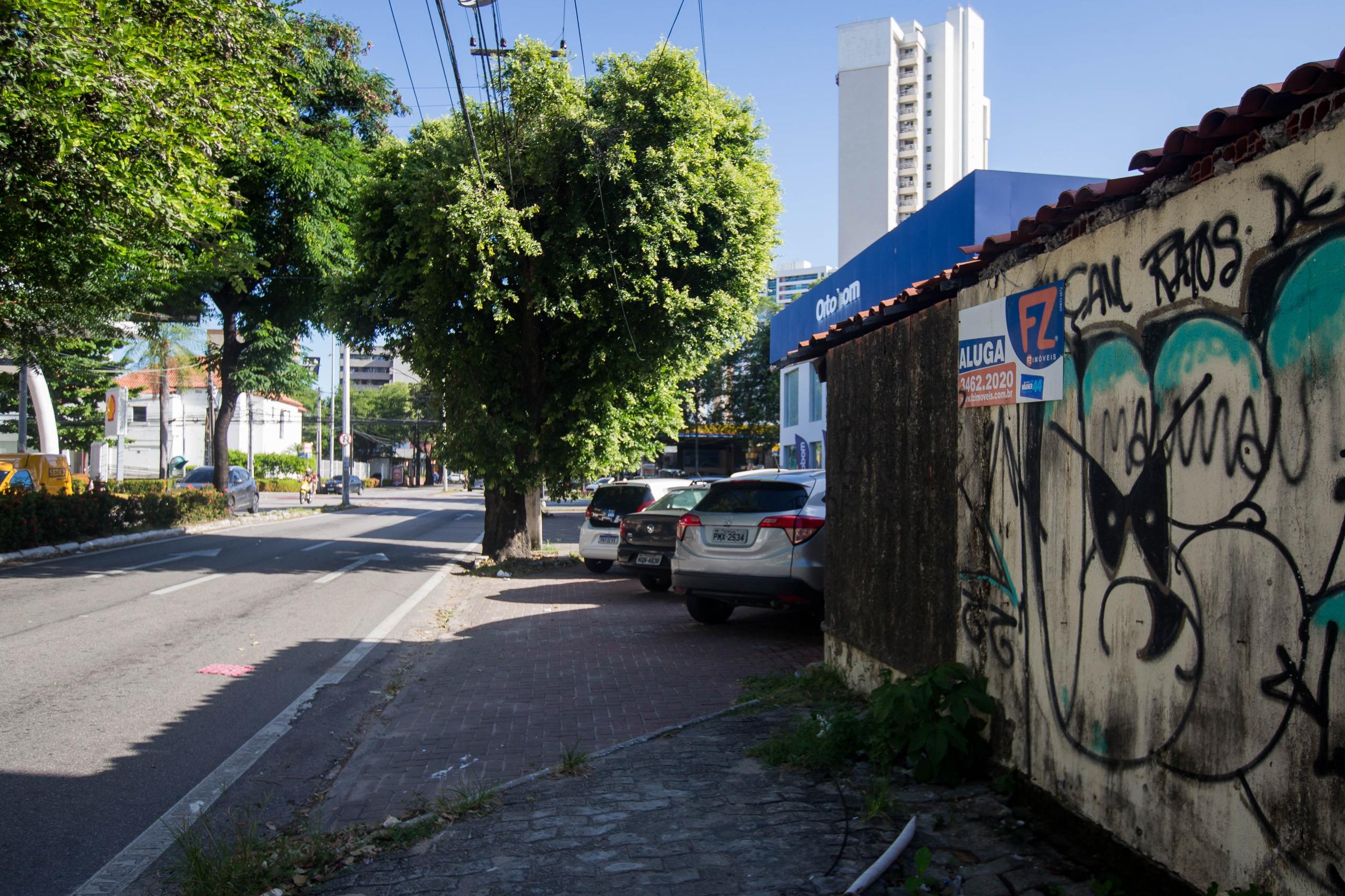 Loja para aluguel na avenida Barão de Studart