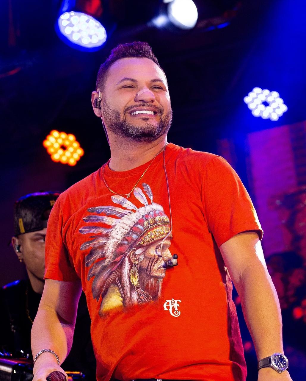 Foto do cantor Lenno Ferreira, da Desejo de Menina, que foi preso após acidente que matou mulher no trânsito