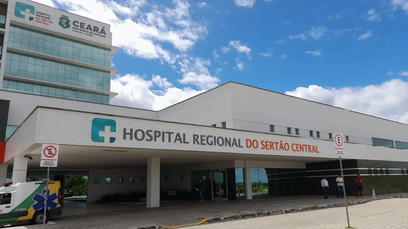 Fachada Hospital Regional do Sertão Central