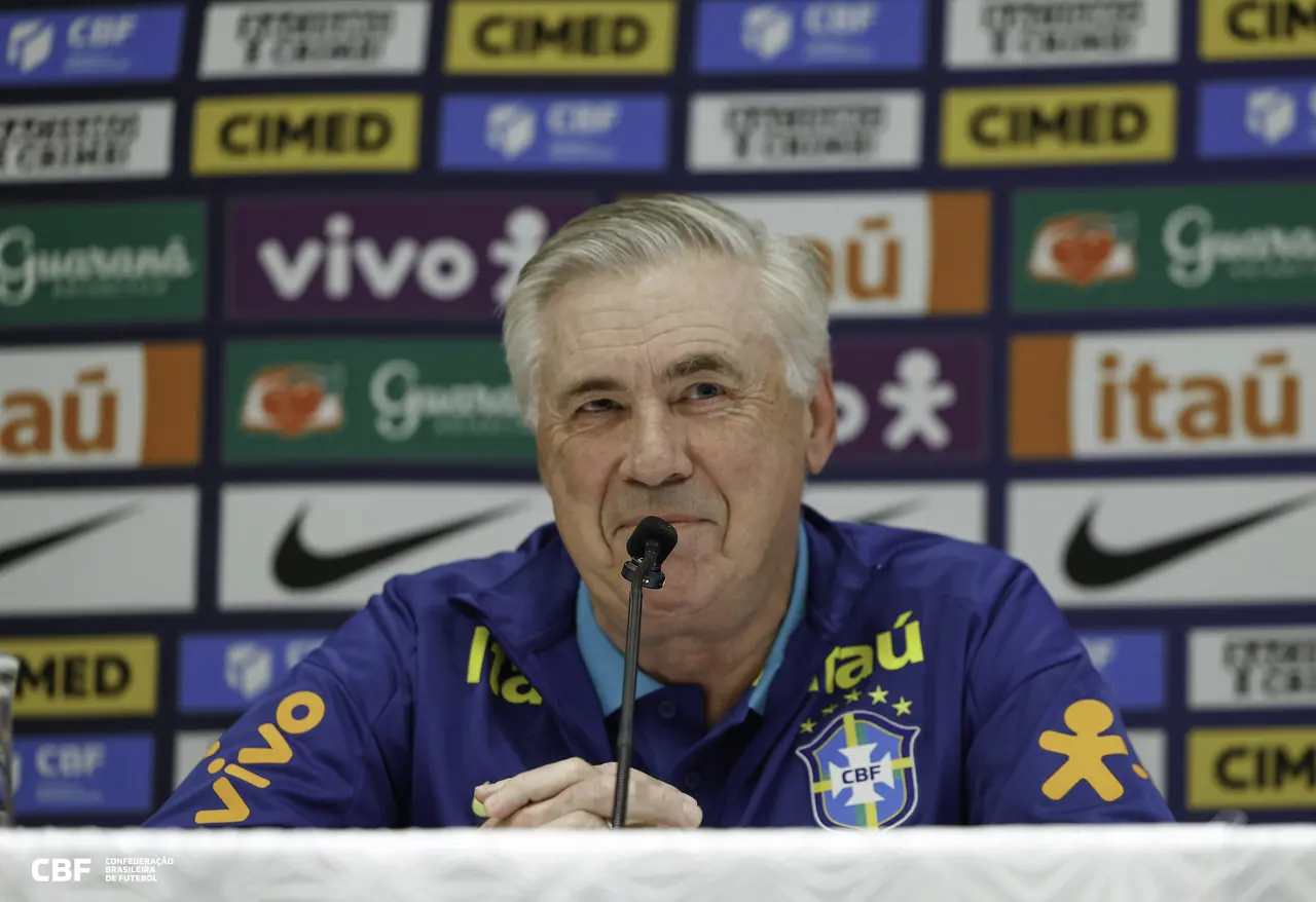 Carlo Ancelotti em entrevista coletiva na véspera do jogo do Brasil pelas Eliminatórias