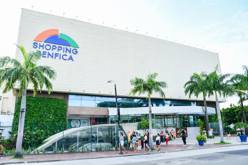 Fachada do shopping Benfica
