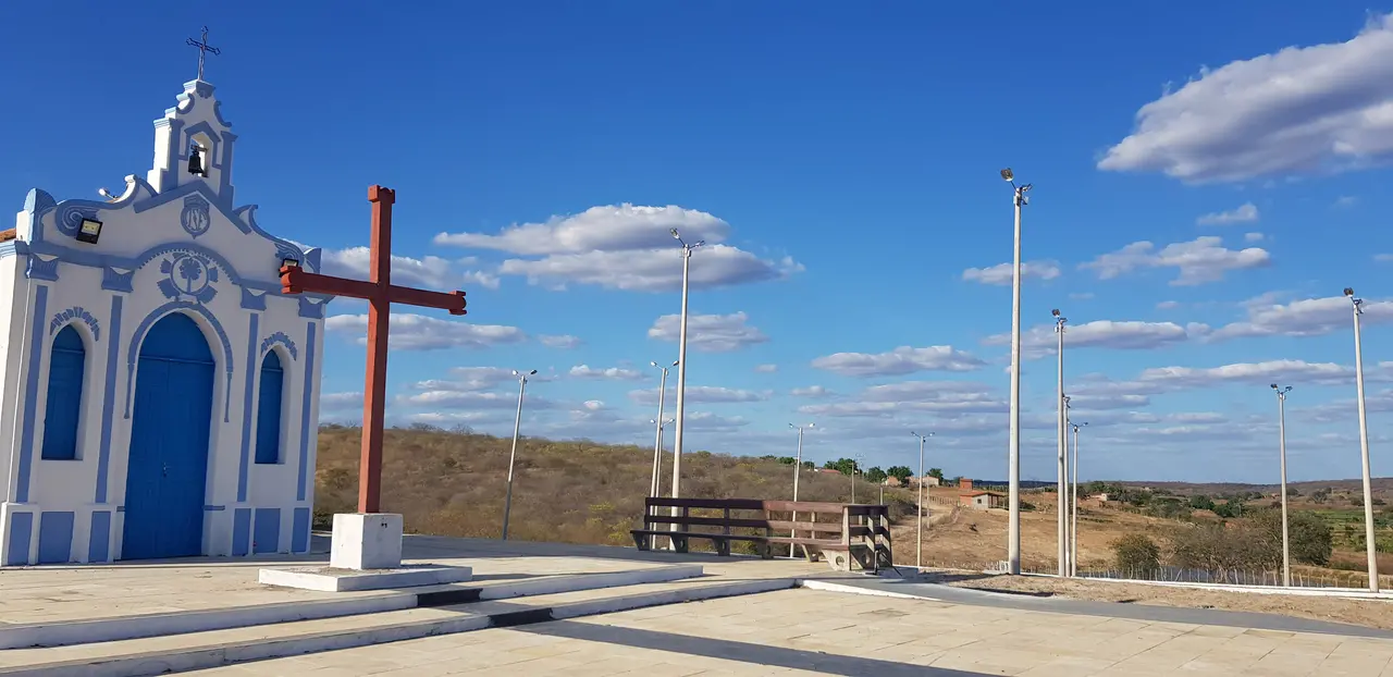 imagem da capela mais antiga do Ceará, dedicada a nossa senhora de fátima, na cidade de Solonópole