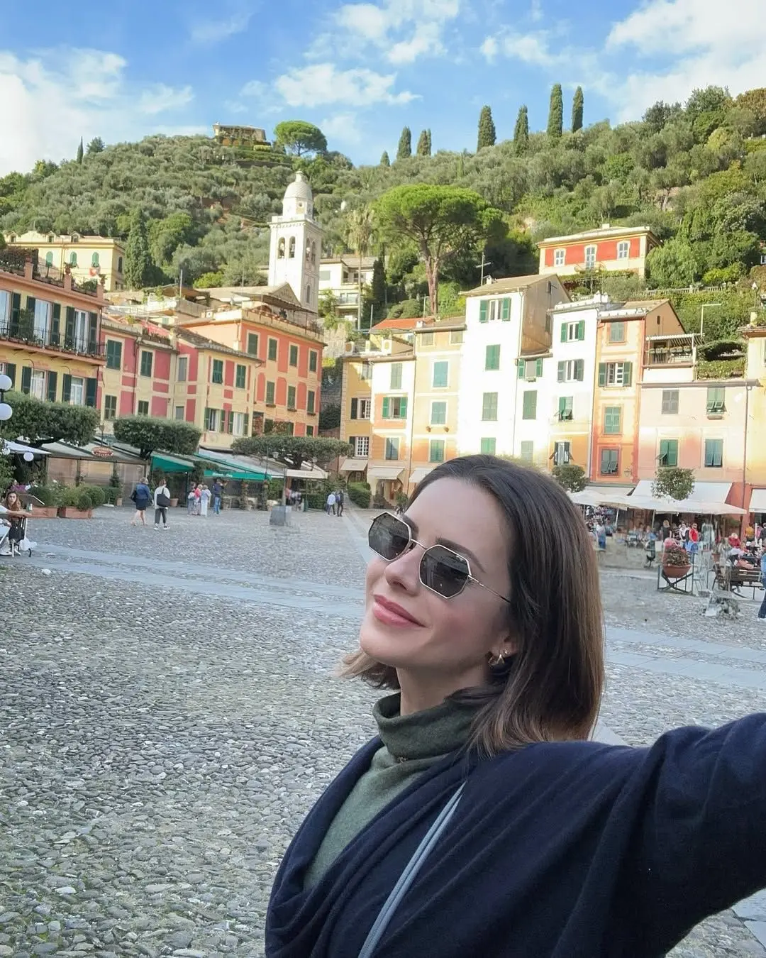 Sandy não deu detalhes sobre o namoro com Pedro