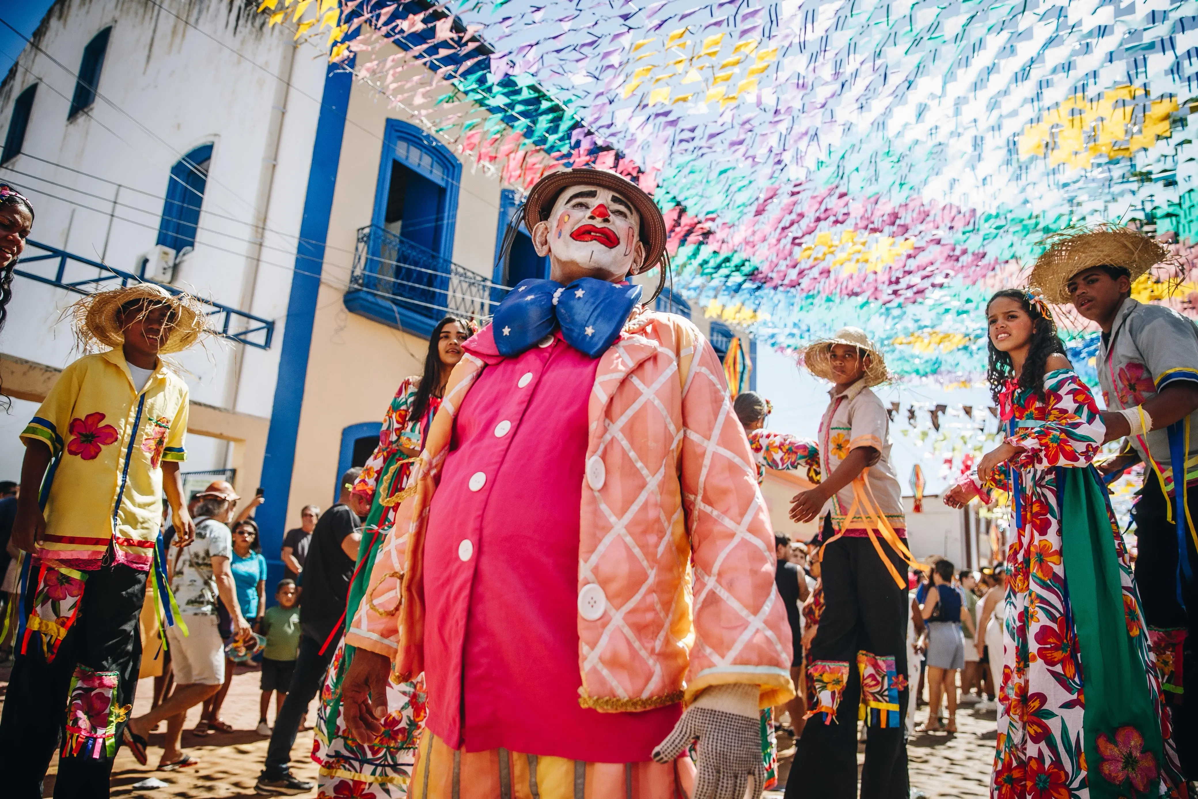 Cortejo de cultura popular da Festa do Pau da Bandeira 2025
