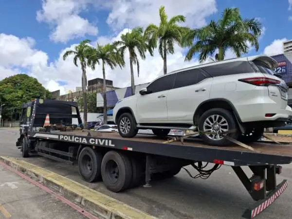 15 pessoas foram capturadas na operação intitulada 'Inter Civitatis'. Armas, drogas e veículos também foram apreendidos, bem como contas bancárias foram bloqueadas.