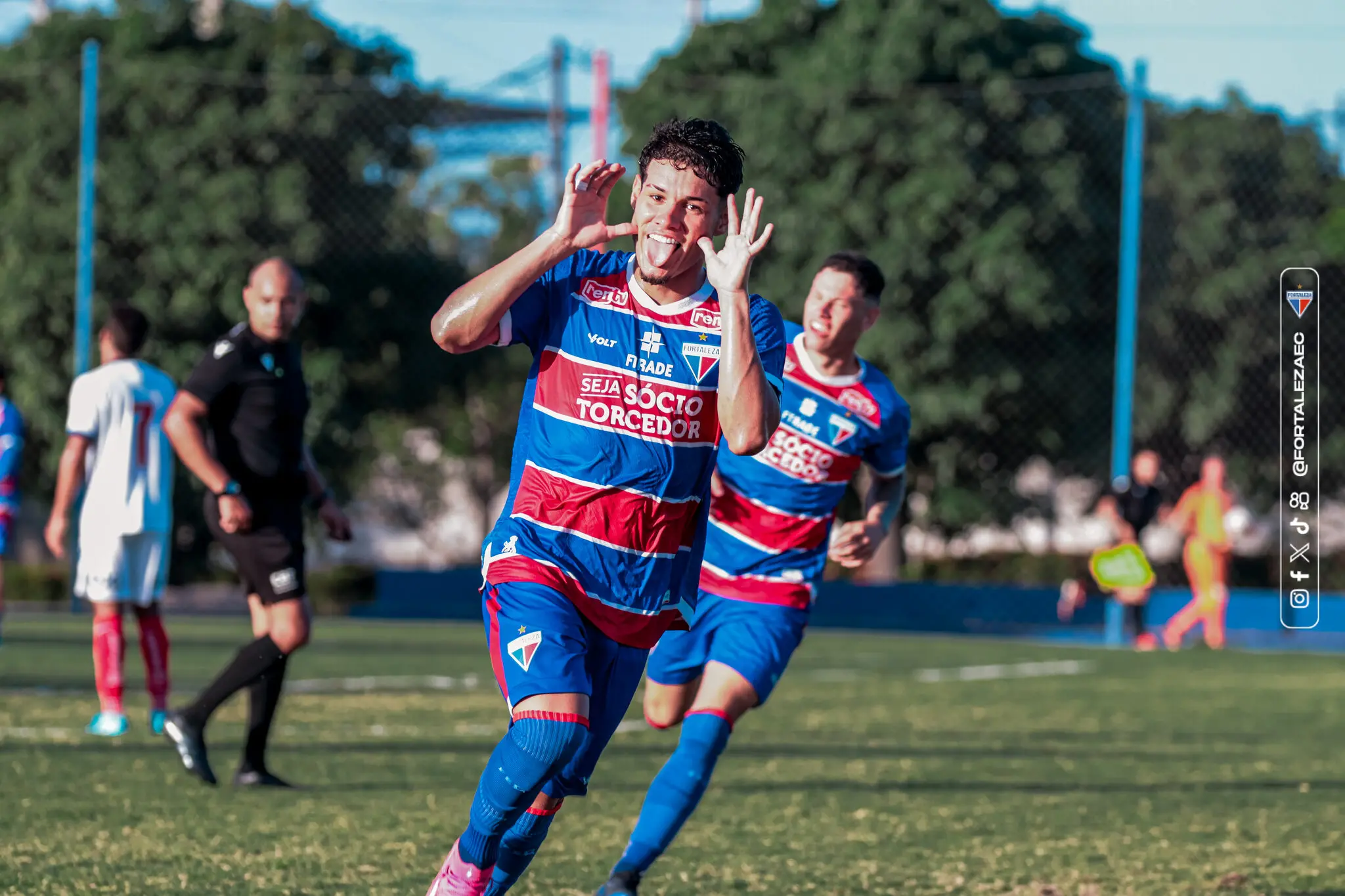 Foto de Dimas, autor do gol da vitória do Fortaleza sobre o Bahia por 1 a 0.
