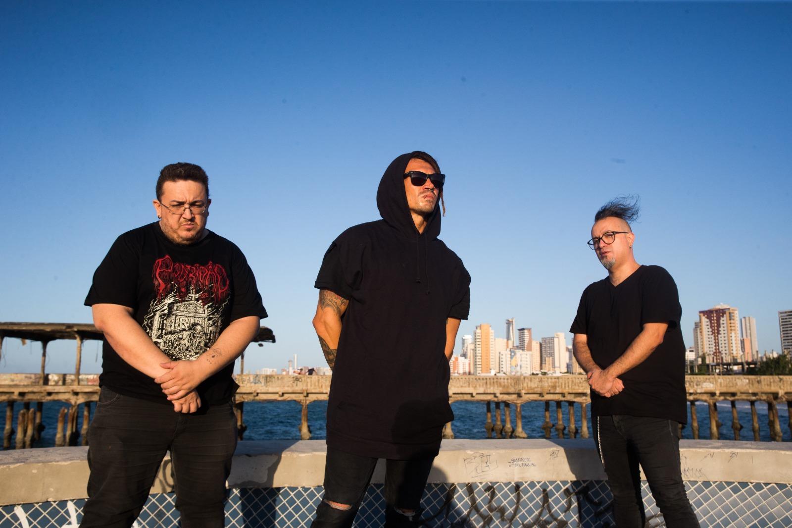 Um dos principais nomes do pós-punk brasileiro, Plastique Noir completa 20 anos em 2025