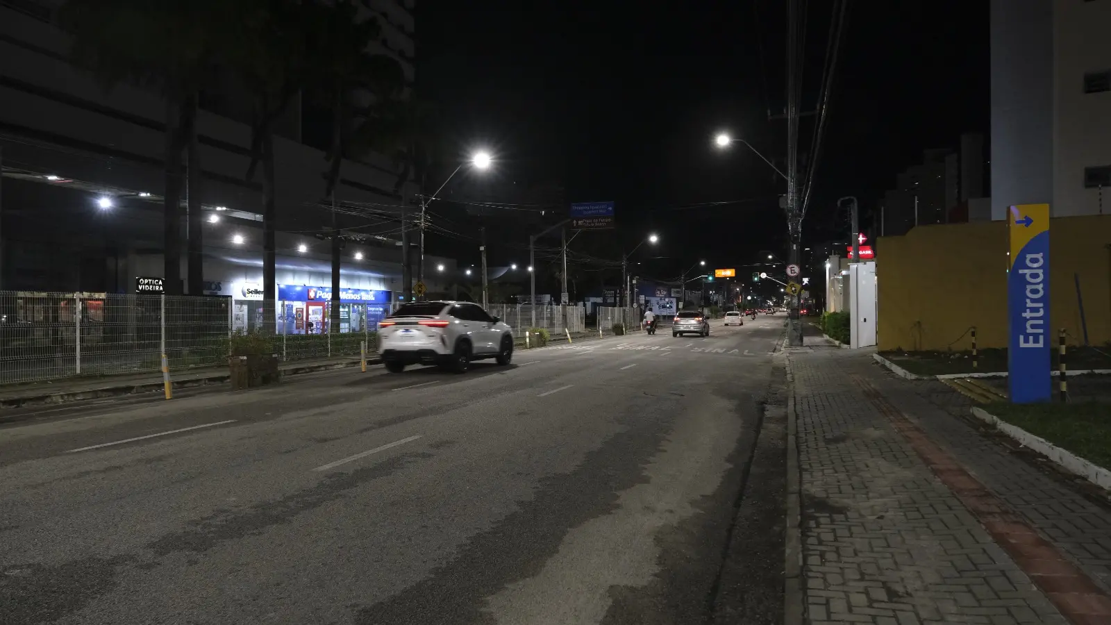 Foto que contém a movimentação da madrugada em Fortaleza
