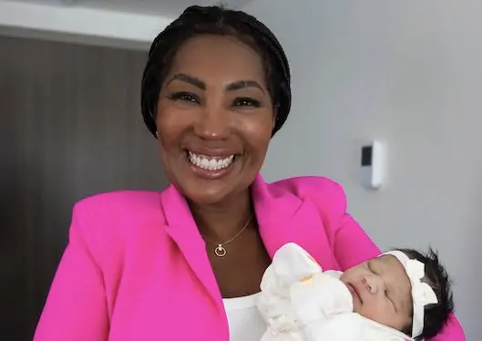 Silvana e a netinha Zuri, que nasceu há um mês nos Estados Unidos