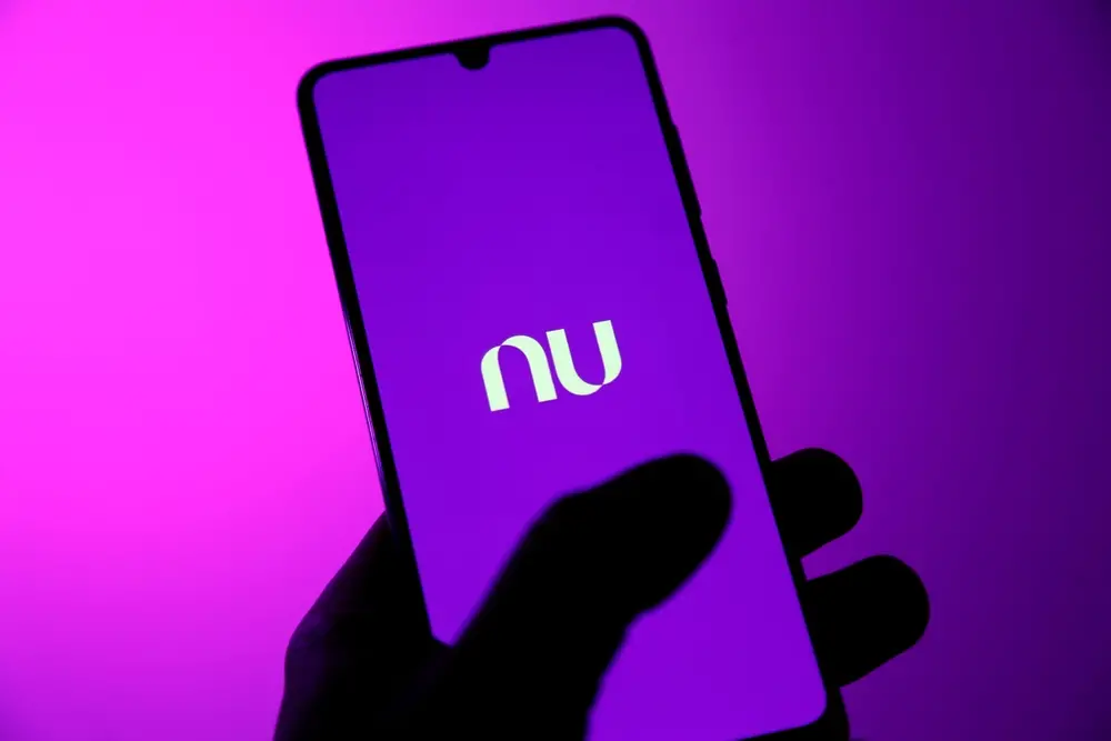 Imagem da notícia Nubank fora do ar? Usuários relatam instabilidade nesta sexta (14)