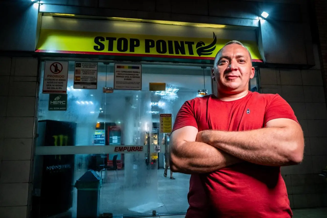 Fernando Araújo, proprietário da Stop Point, loja de conveniência da Augusto dos Anjos