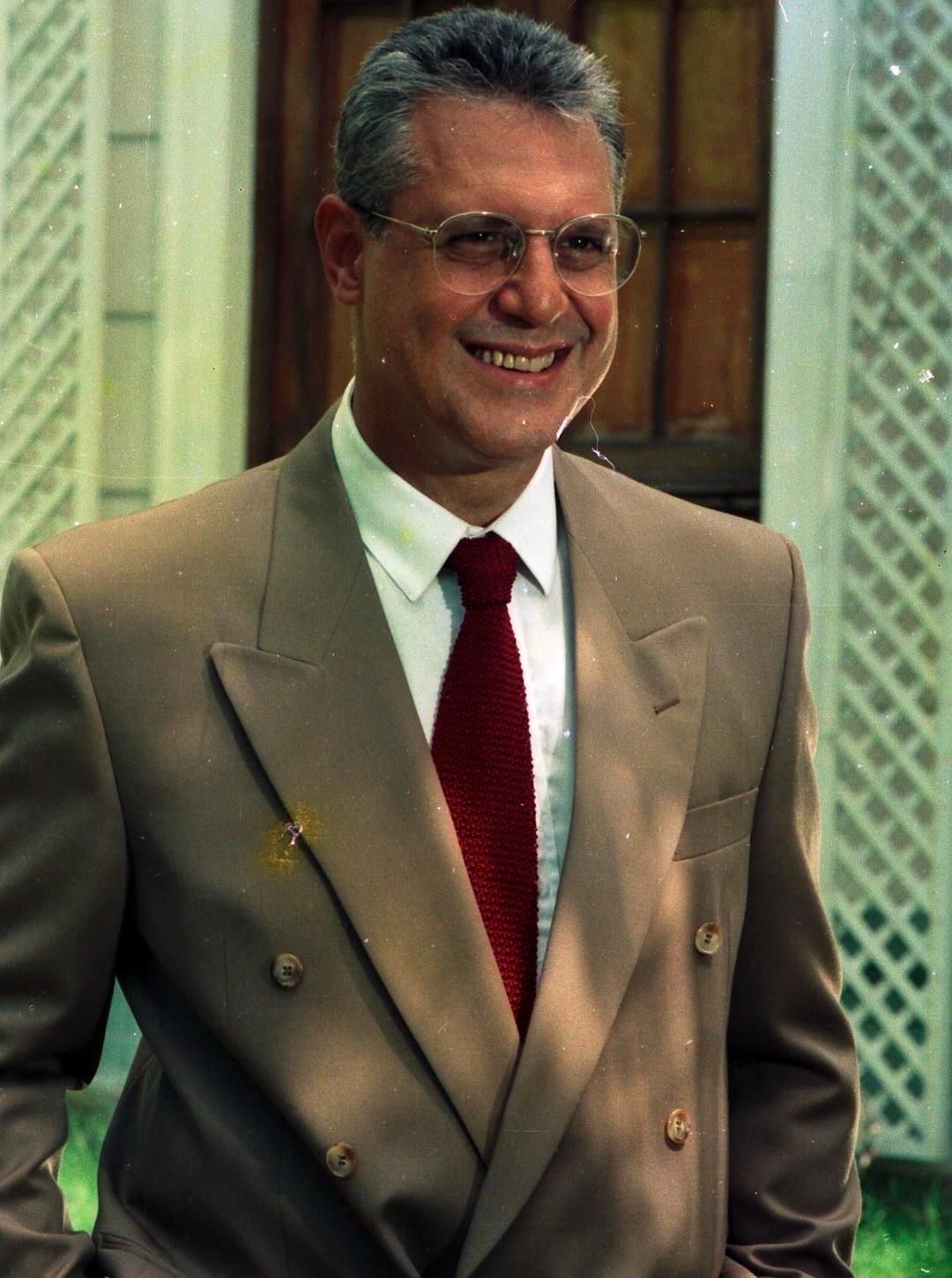Antônio Fagundes caracterizado como Otávio Jordão