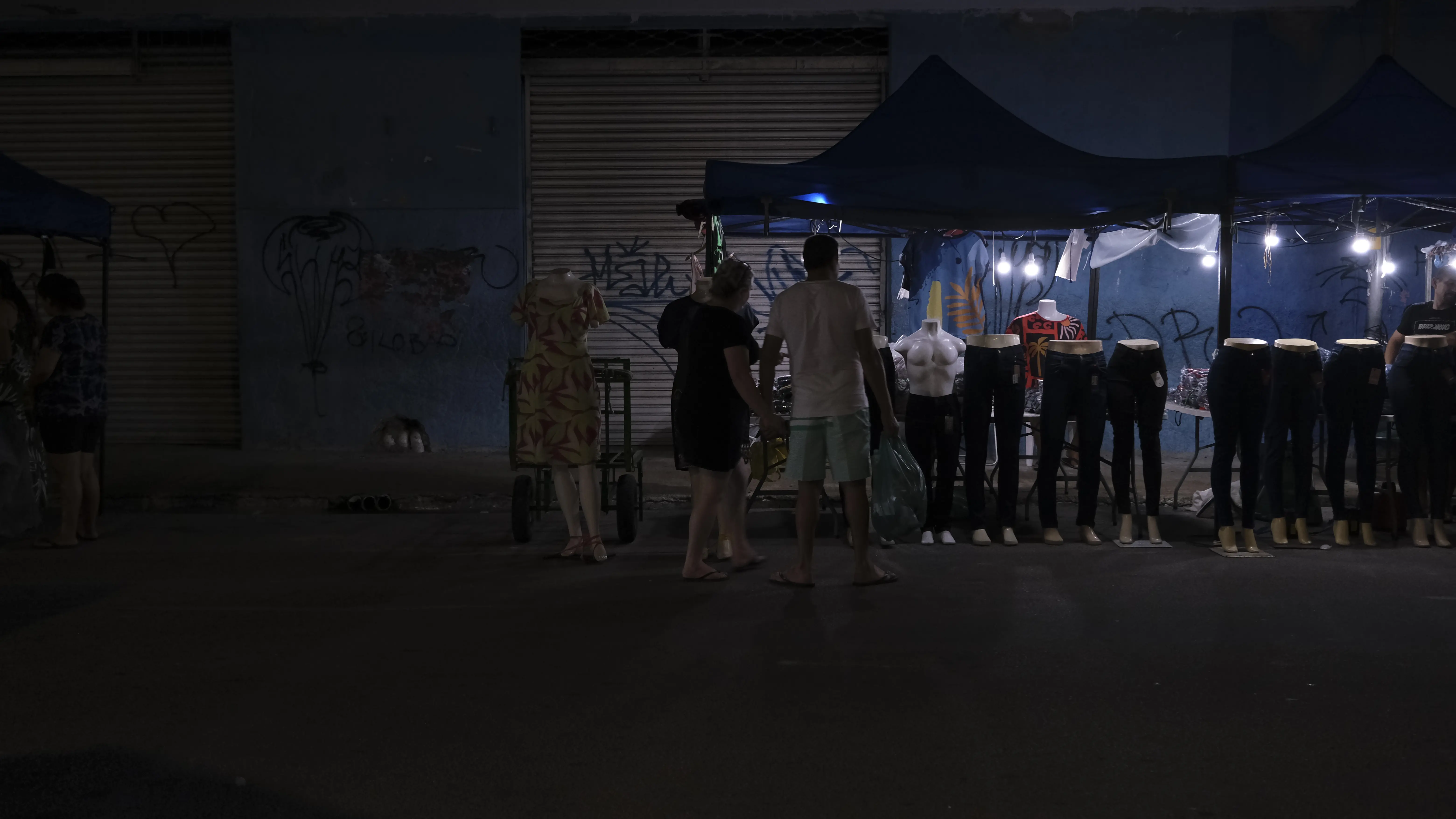 Movimentação da Feira da Madrugada 