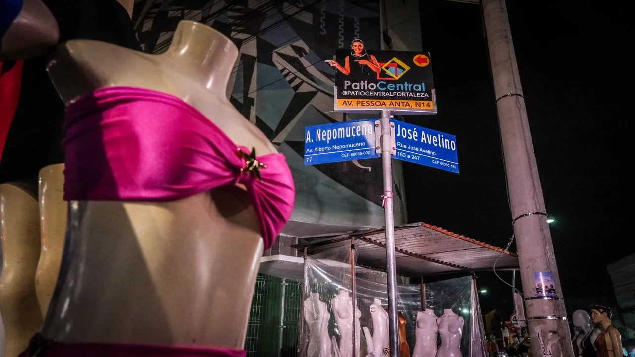 Arredores da rua José Avelino viram vitrines ao ar livre para lojistas e clientes